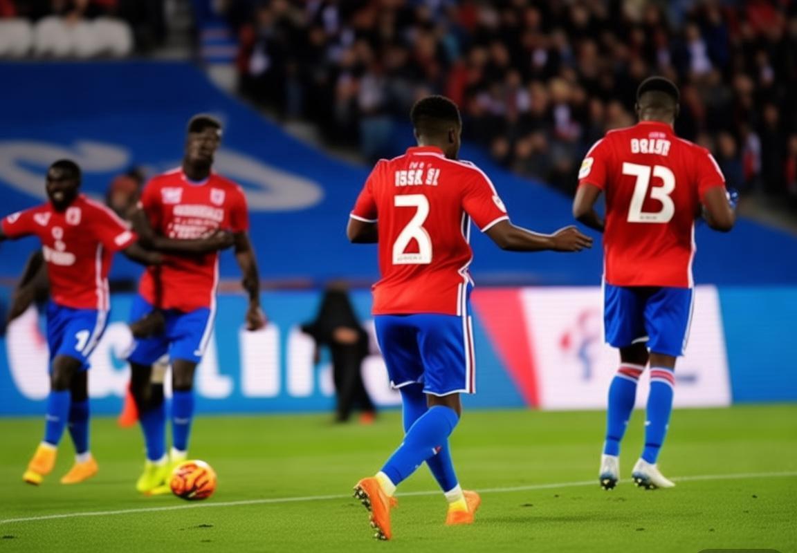 朗斯队草根逆袭法甲榜首：团队足球铸就黑马奇迹